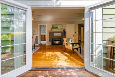 417 Avenue F unit C, Snohomish, WA 98290 - photo 3