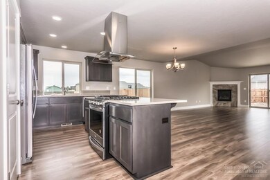 2458 SW Newberry Loop, Redmond, OR 97756 - photo 3