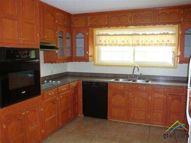 1801 1801 Blossom, Tyler, TX 75701 - photo 3