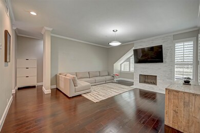 272 Litchfield Ln unit 110, Houston, TX 77024 - photo 3