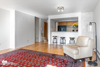 04-Living Room