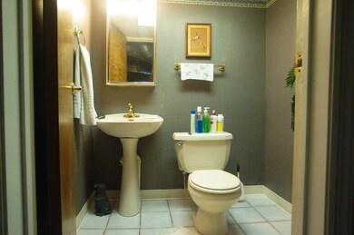 684 E Royal Forest Blvd, Columbus, OH 43214 - photo 7