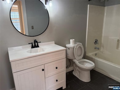 25 Crest St unit 112, Westwood, NJ 07675 - photo 5