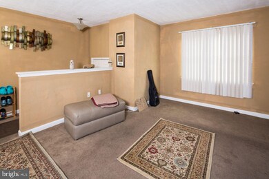 2815 Prestwyck Ct, Wilmington, DE 19802 - photo 2