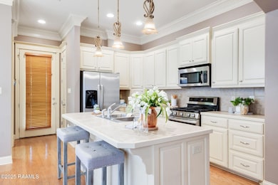 11-web-or-mls-115 Flamingo Row-7