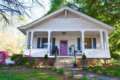 Shake Siding Accents - 934 Franklin St. Winston Salem, NC 27101