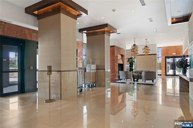 River Ridge unit 21J, Fort Lee, NJ 07024 - photo 5