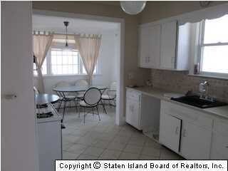 1323 Clove Rd, Staten Island, NY 10301 - photo 6