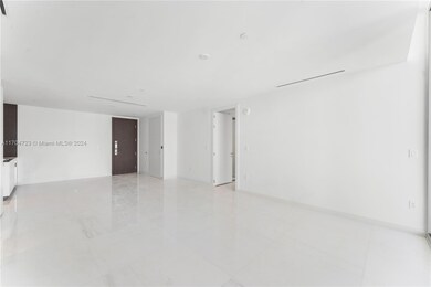 Aston Martin Residences unit 5209, Miami, FL 33131 - photo 7