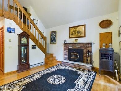 233 Gold Finch Rd, Bushkill, PA 18324 - photo 3