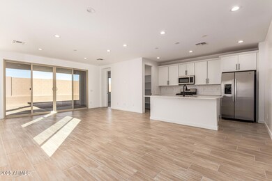 15826 W Vogel Ave, Goodyear, AZ 85338 - photo 2