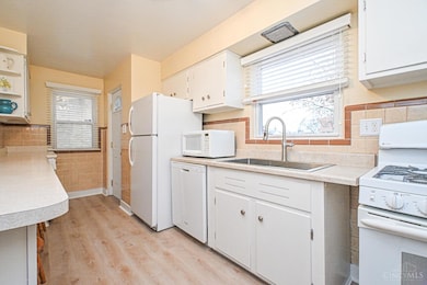 3237 Wardall Ave, Cincinnati, OH 45211 - photo 6