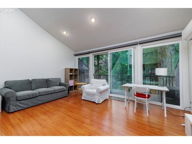 100 Kerr Pkwy unit 34, Lake Oswego, OR 97035 - photo 6