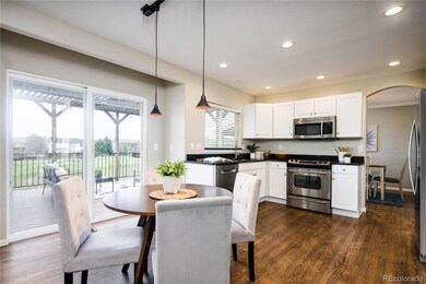 Eat-in kitchen