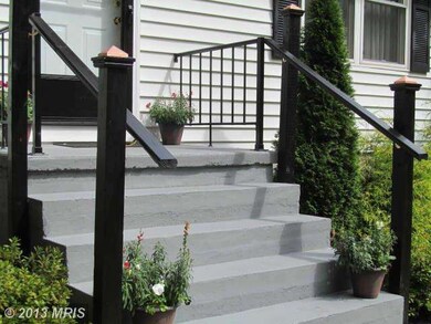 1721 Willis Dr, Halethorpe, MD 21227 - photo 2