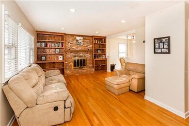 11216 W 71st St, Shawnee, KS 66203 - photo 4