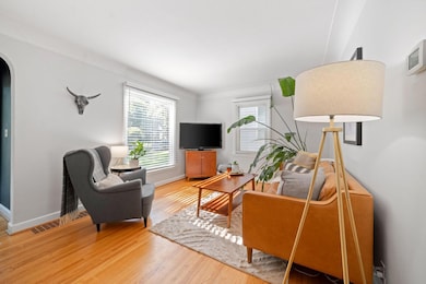 13-web-or-mls-2712 Idaho Ave S-13.jpg