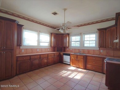 4 Kitchen