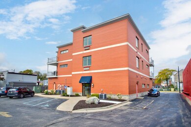 2-web-or-mls-414 Eagle St, South Haven,
