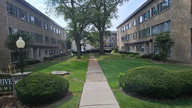 2640 Central Dr unit 1-N, Flossmoor, IL 60422 - photo 2