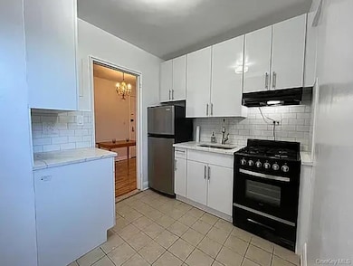 76-10 34th Ave unit 1-O, Jackson Heights, NY 11372 - photo 2