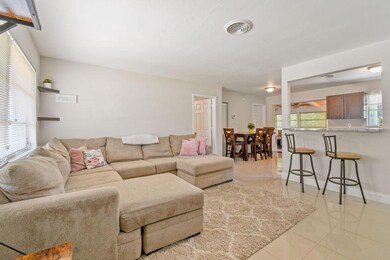 6692 Westview Dr, Lake Worth, FL 33462 - photo 7