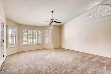 6957 W Kimberly Way Glendale-small-007-8