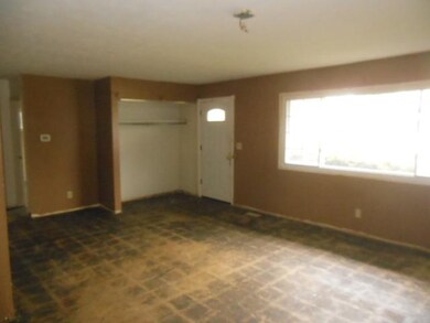 2831 E Berwyn St, Indianapolis, IN 46203 - photo 5