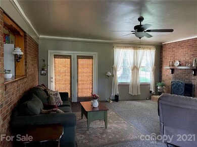 112 E Debbie Ln, Statesville, NC 28625 - photo 7