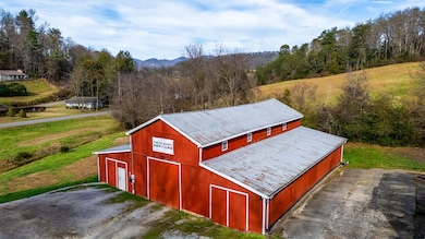 1137 Saunders Rd, Franklin, NC 28734 - photo 2