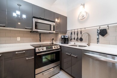 54 Regent Cir, Brookline, MA 02445 - photo 5