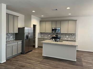 10127 Barn Owl Trail, Magnolia, TX 77354 - photo 2