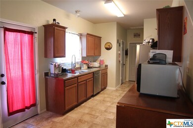 1905 Terry Dr, Copperas Cove, TX 76522 - photo 4