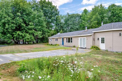 26 Daniel St Gorham ME 04038-small-002-0