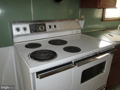 199 E Main St, Penns Grove, NJ 08069 - photo 5