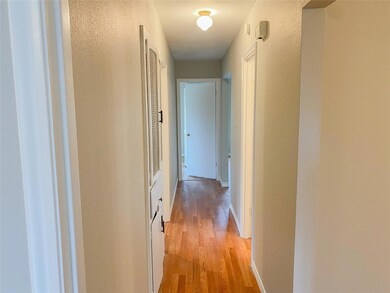 81 Stonegate Dr, Bedford, TX 76022 - photo 6