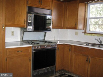 627 Arlington St, Tamaqua, PA 18252 - photo 4