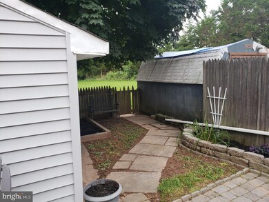 724 Valley Rd, East Greenville, PA 18041 - photo 4