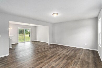 3 CFP00C-i1810-Great Room3