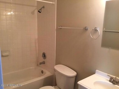 2447 Townsquare Dr, Jacksonville, FL 32216 - photo 4