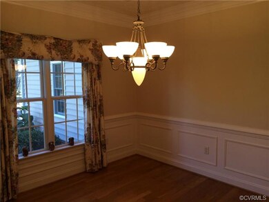 Formal dining room, chair rail, decorative trim an