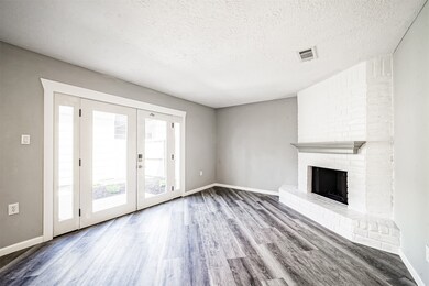 3930 Laura Leigh Dr, Friendswood, TX 77546 - photo 6