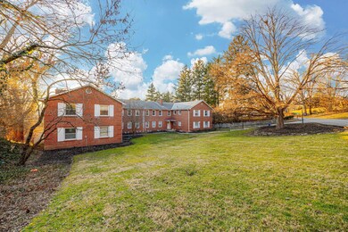 3-web-or-mls-2611 Charing Road 003