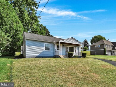 181 W Charlotte St, Millersville, PA 17551 - photo 3