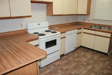 6310 Delacy Rd unit 3, Jacksonville, FL 32244 - photo 4