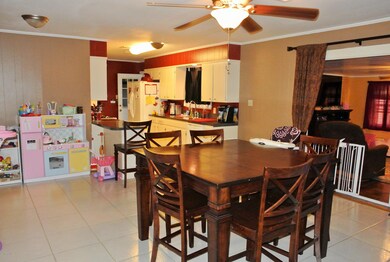 Dining into Kitchen
