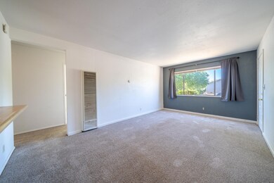 3893 Polaris Way-13