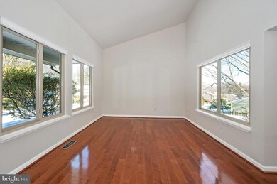 11617 Piney Lodge Rd, North Potomac, MD 20878 - photo 6