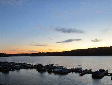 9809 Emerald Point Dr unit 8, Charlotte, NC 28278 - photo 4