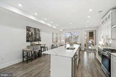 431 Kenyon St NW unit 2, Washington, DC 20010 - photo 3